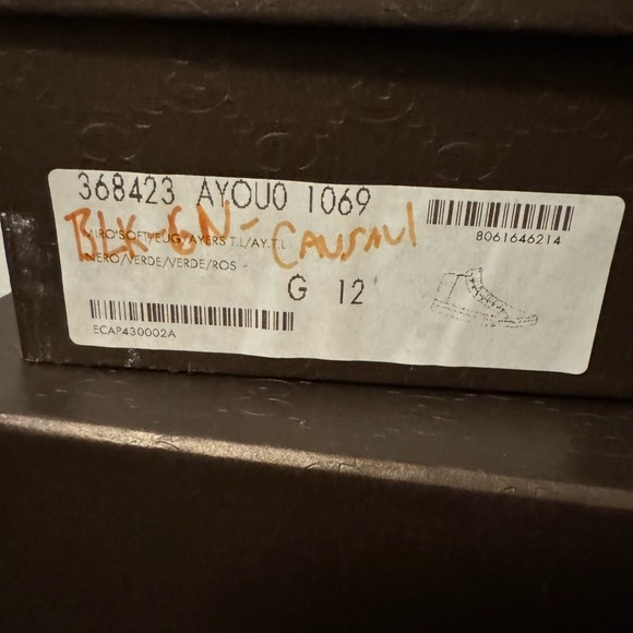 Mens authentic Gucci sneaker in a size US 12 - Picture 6 of 7